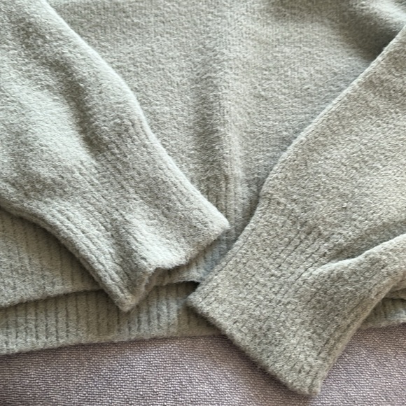 A&F Soft Collection Sweater - Picture 3 of 3